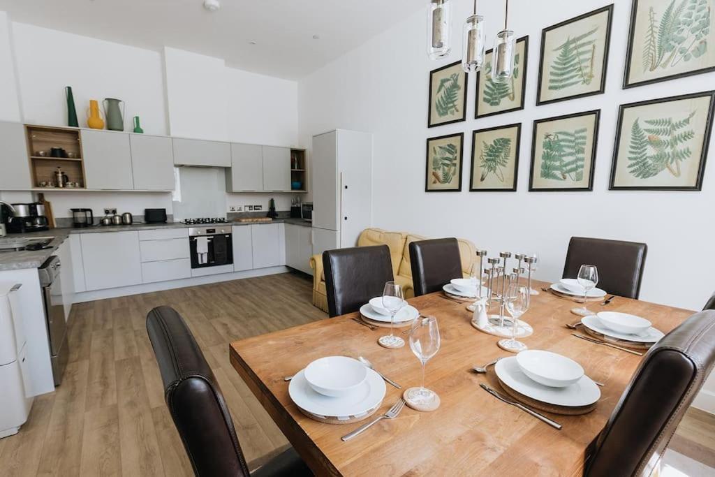 Bobbin Row - Grade 2 Listed Property With A Beautiful Design With Access To Leeds Leeds  Exterior foto